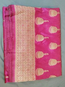 Pink 🩷 Banarasi Saree