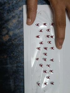 4 Bindi Set &amp; Hair Accessories