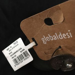 Global Desi pearl finger ring