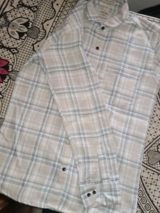 Men's Plaid Button-Up Shirt
