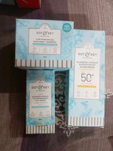 Dot &amp; Key Skincare Set