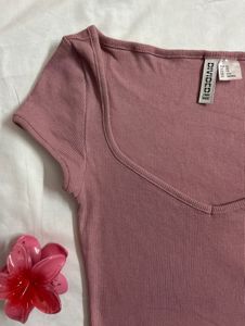 H&amp;M Divided Mauve Cropped Top