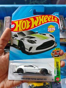 Hot Wheels 2024 Aston Martin Vantage GT3