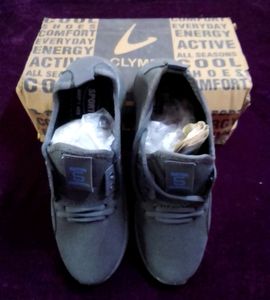 NEW NO USED CLYMB SPORTS SHOES FOR MAN. COLOUR-GRA