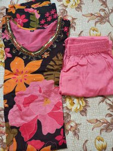 unused Stylish Floral Print Kurta Set
