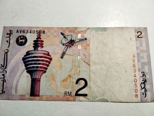 Malaysian Currency 2 Ringitt + FREE AED FILS