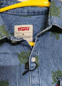Levi's Blue Denim Turtle Print Shirt