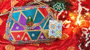 ✨festival special handmade beaded clutch