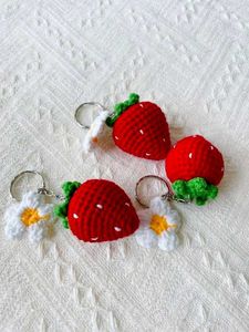 🍓 Strawberry Flower Keychain 🌼