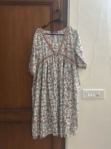 Floral Print V-Neck Kurta