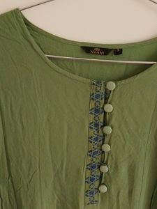 a trending kurta