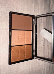 Revolution Blusher Highliter &amp; Bronzer Palette