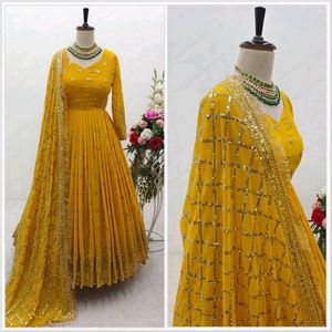 DESIGNER SPECIAL GOWN FOR FESTIVAL