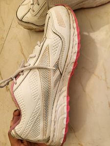White &amp; Pink Sports Shoes