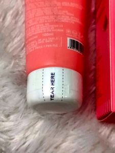 Pack Of 2 Dot &amp; Key Facewash And Sunscreen
