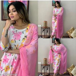 Charming Floral Print Kurta Set