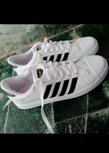 Sparx White Sneakers
