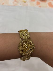 Exquisite Gold Tone Crystal Bracelet