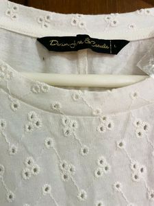 Schiffli Brand New White Tshirt, Size L