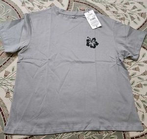 SHEIN Gray Floral Graphic Tee