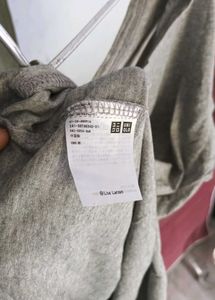 UNQLO Gray Cat Graphic T-Shirt