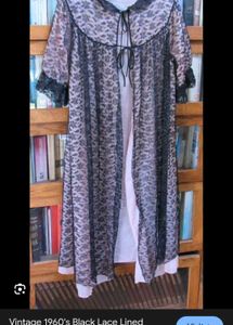 Lace Lined robe with beautiful brief 👍