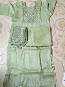 New Elegant Embellished Kurta