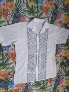 women's Embroidered Short Sleeve Shirt