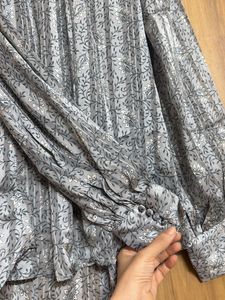 Elegant Patterned Blouse