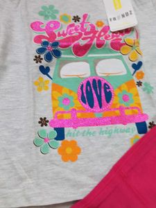 4-6 year Girl's Outfit: Graphic Tee &amp; Cropped Pant