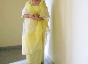 traditional manipuri atire tolophuti (bottom wear)