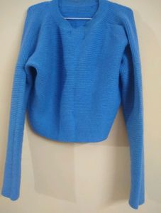 Stylish Crop Sweater Blue