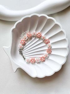 Set of 2 floral Beaded Bracelet🌷💌💟
