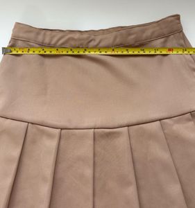 H&amp;M Beige Pleated Mini Skirt XS Korean Style