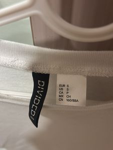 White H&amp;M Basic T-Shirt