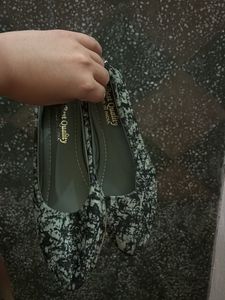 Stylish Green and black Ballerinas