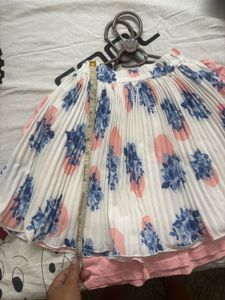 Puff-Sleeve Tee + Floral Pleated Skirt