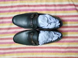 Bata Men's Black Leather Loafers