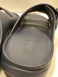 ZARA ORIGINAL 43 size BRAND NEW