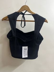 Black Sweetheart Neck Cropped Top