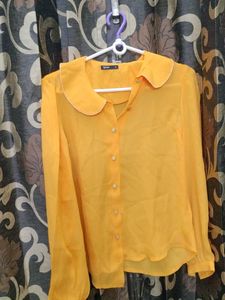 Chic Yellow Collared Button-Up Blouse