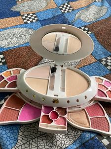 Make up box Full set