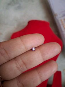 Sparkling Star Nose Pin