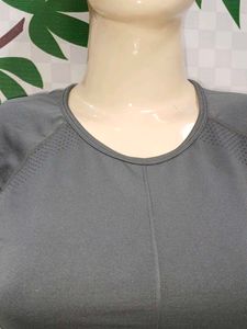 (100)Gray Cropped Workout Top