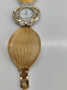 Elegant Gold Mesh Watch with Crystal Accents