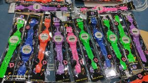 Kids Watch 17 Pieces Total ❤