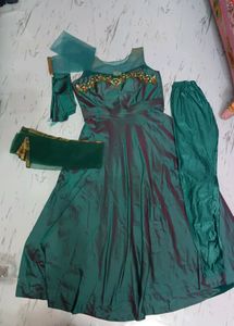 Gown New With Sleeves Dupatta Legi || Grab Now