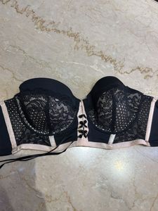 Elegant Black Strapless Bra