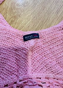Chic Pink Crocheted Crop Top