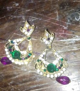 Beautiful Earrings Hangings ✨✨🎀Like New🎁🌈